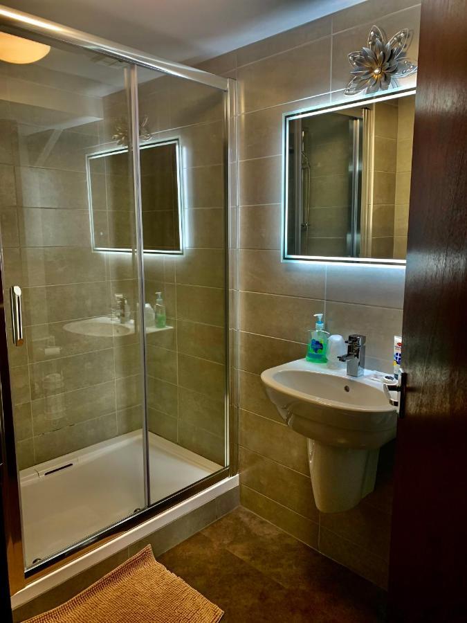 จัสมิน เฮาส์ เบด แอนด์ เบรกฟาสต์ Bed & Breakfast ลัทเทอร์เวิร์ธ ภายนอก รูปภาพ